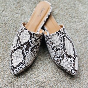 Snake skin flats